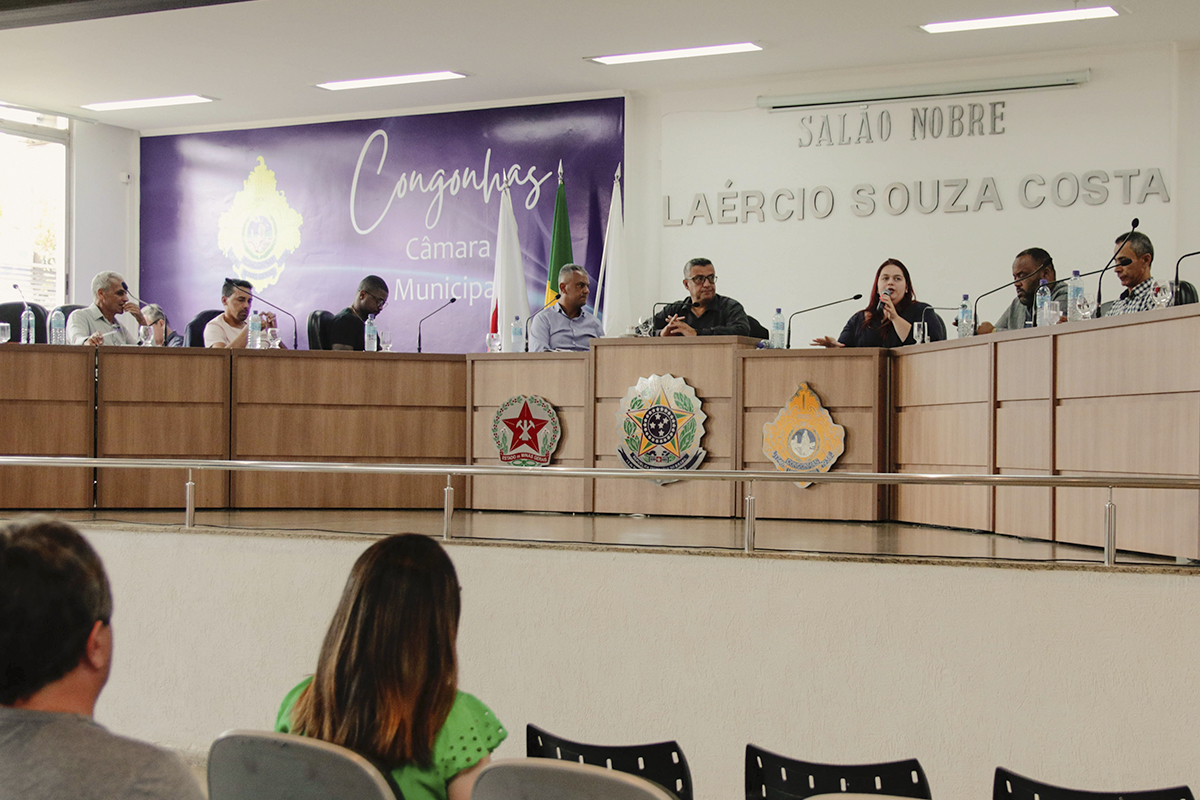 Apresentação esclarece dúvidas de vereadores sobre placas e outras etapas do PMSB