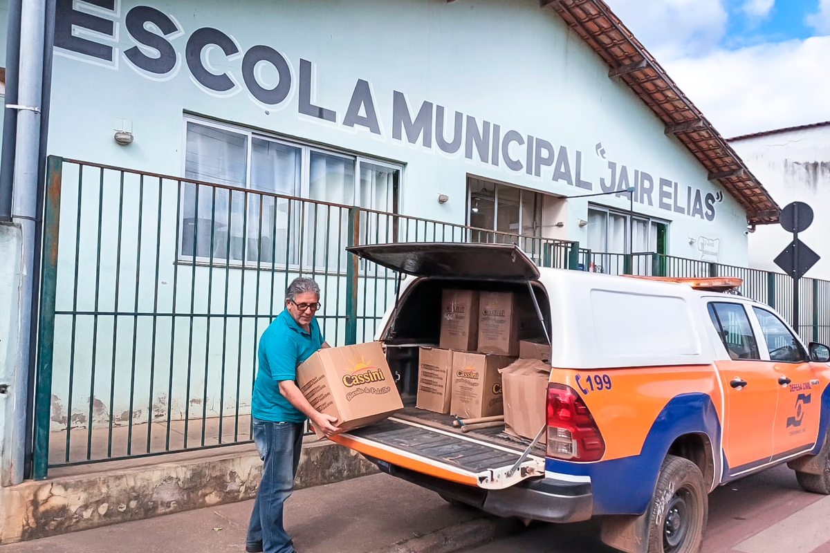 PMSB doa kits de alimentos em instituições de ensino e de assistência social